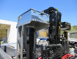 三菱 セルフクレーン・ローダー 増トン  ◆商談中◆　2KGーFK62FZ 46枚目