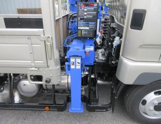 三菱 クレーン付 中型  2KGーFK72F 30枚目