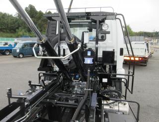 三菱 アームロール 中型 令和7年10月 2KGーFK72F 24枚目