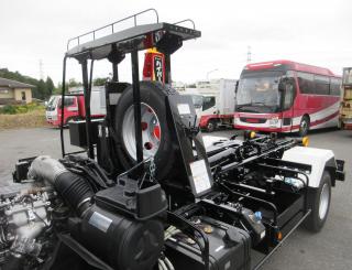 三菱 アームロール 中型 令和7年10月 2KGーFK72F 47枚目