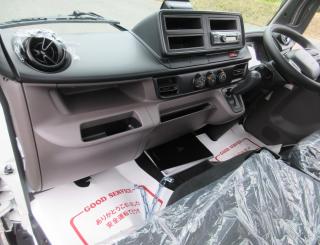 三菱 平ボデー・Wキャブ・シャーシ 小型  2RGーFBAV0 18枚目