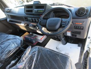 三菱 クレーン付 小型 令和7年11月 2PGーFEB90 9枚目