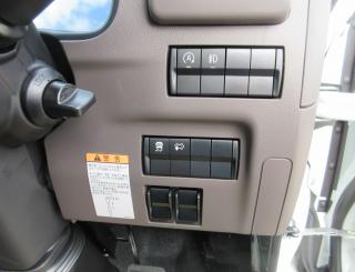 三菱 平ボデー・Wキャブ・シャーシ 小型 令和7年11月 2PGーFEB90 10枚目