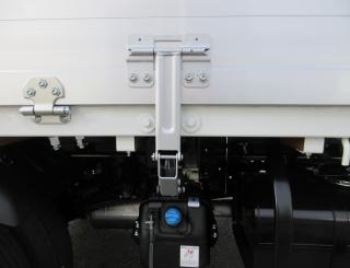 三菱 平ボデー・Wキャブ・シャーシ 小型 令和7年11月 2PGーFEB90 33枚目