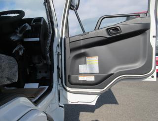 三菱 平ボデー・Wキャブ・シャーシ 中型  ◆商談中◆　2KGーFK65F 8枚目