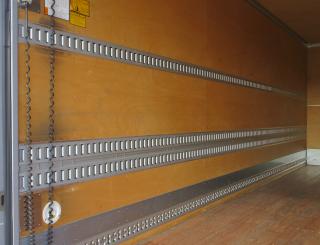 三菱 バン 中型 令和2年9月 2KGーFK65F 24枚目