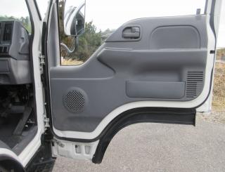 いすゞ 平ボデー・Wキャブ・シャーシ 小型 平成29年6月 TPGーNHR85A 8枚目