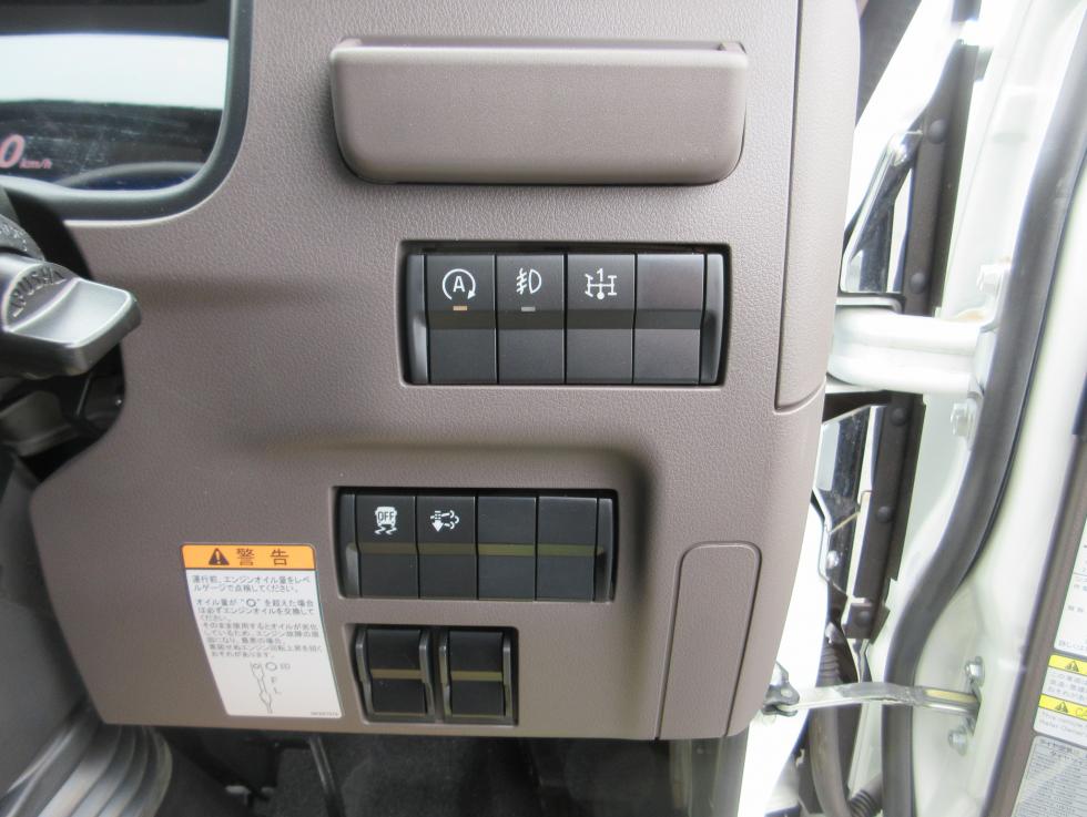 三菱 クレーン付 小型 令和7年4月 ◆商談中◆　2PGーFEB90 10枚目