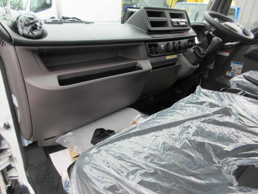 三菱 クレーン付 小型 令和7年4月 ◆商談中◆　2PGーFEB90 18枚目