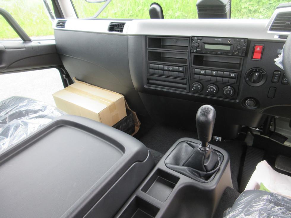 三菱 クレーン付 中型  2KGーFK72F 12枚目