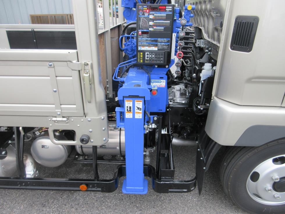 三菱 クレーン付 中型  2KGーFK72F 30枚目