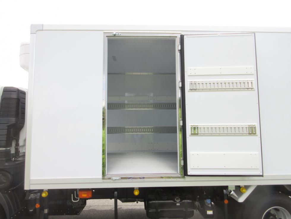 三菱 冷凍・保冷 中型 令和7年7月 2KGーFK72F 32枚目