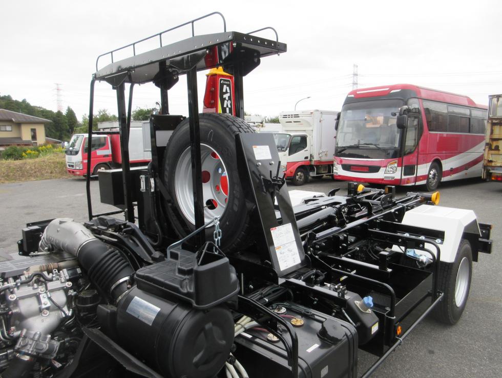 三菱 アームロール 中型 令和7年10月 2KGーFK72F 47枚目