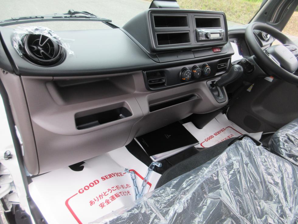 三菱 平ボデー・Wキャブ・シャーシ 小型  2RGーFBAV0 18枚目