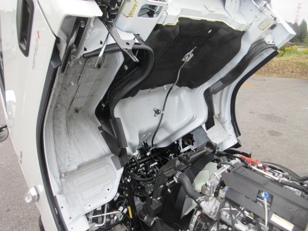 三菱 平ボデー・Wキャブ・シャーシ 小型  2RGーFBAV0 46枚目