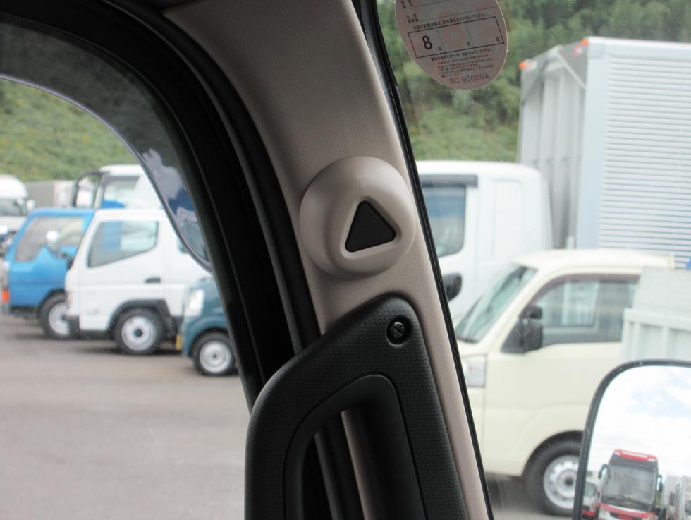 三菱 平ボデー・Wキャブ・シャーシ 小型  2RGーFBAV0 16枚目