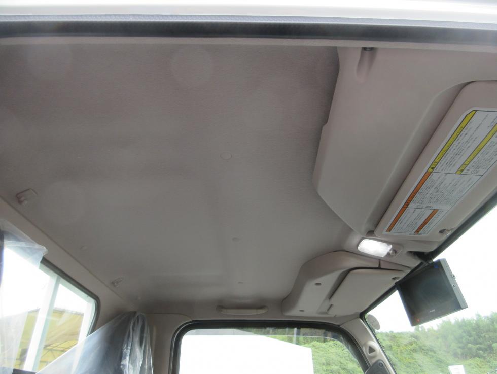 三菱 平ボデー・Wキャブ・シャーシ 小型  2RGーFBAV0 17枚目