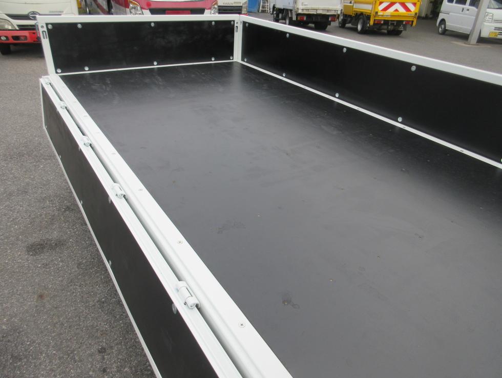 三菱 平ボデー・Wキャブ・シャーシ 小型  2RGーFBAV0 28枚目