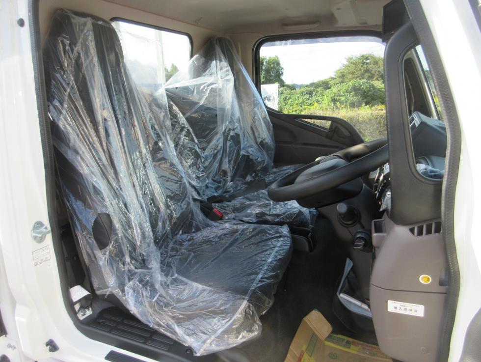 三菱 平ボデー・Wキャブ・シャーシ 小型  2RGーFBAV0 7枚目