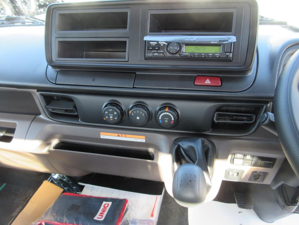 三菱 クレーン付 小型 令和7年11月 2PGーFEB90 13枚目