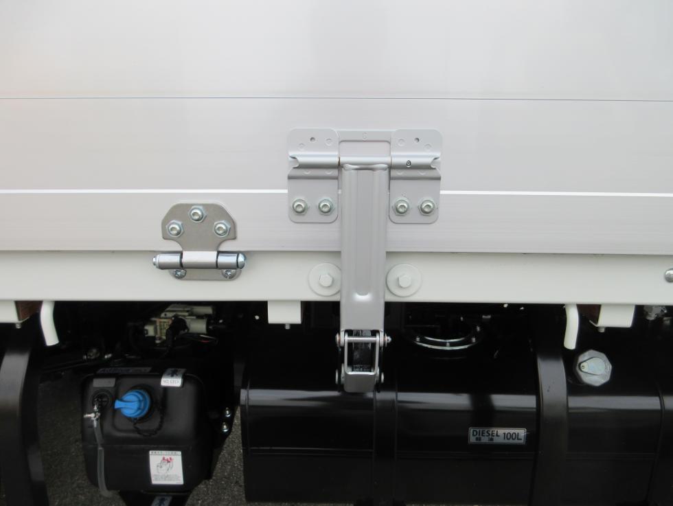 三菱 平ボデー・Wキャブ・シャーシ 小型 令和7年11月 2PGーFEB90 49枚目