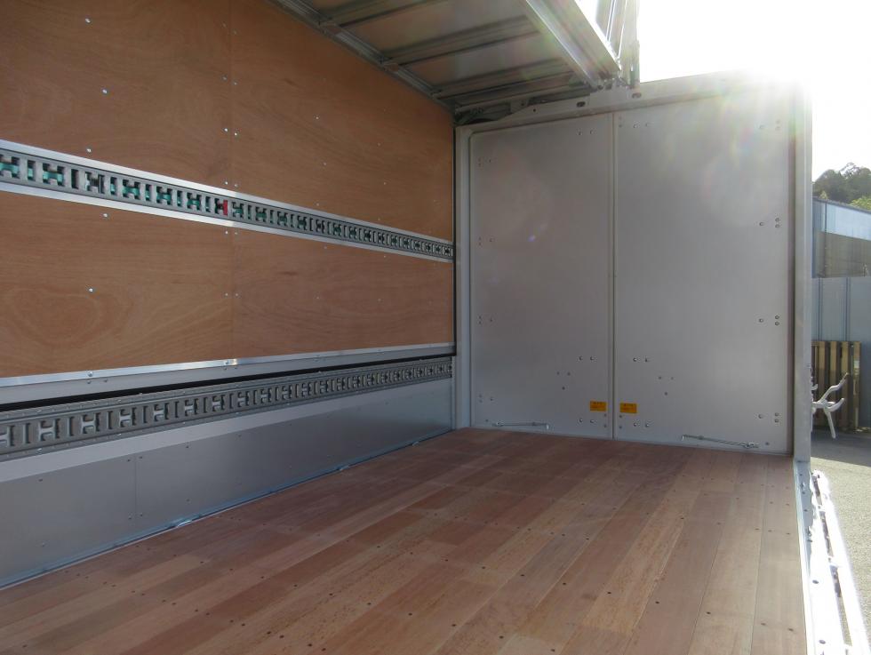 三菱 ウィング 小型 令和7年11月 2PGーFEB90 31枚目