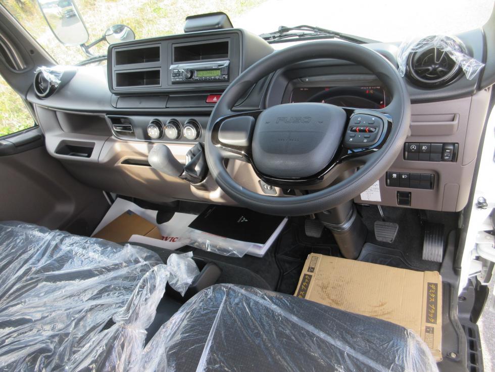 三菱 平ボデー・Wキャブ・シャーシ 小型 令和7年11月 2RGーFBAV0 9枚目