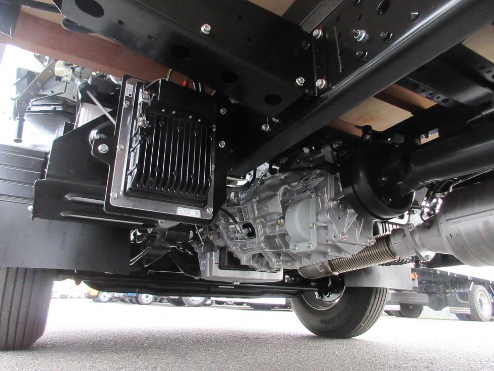 三菱 平ボデー・Wキャブ・シャーシ 小型 令和7年11月 2PGーFEB90 42枚目