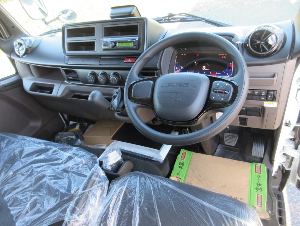 三菱 バン 小型 令和7年11月 2RGーFEAV0 9枚目