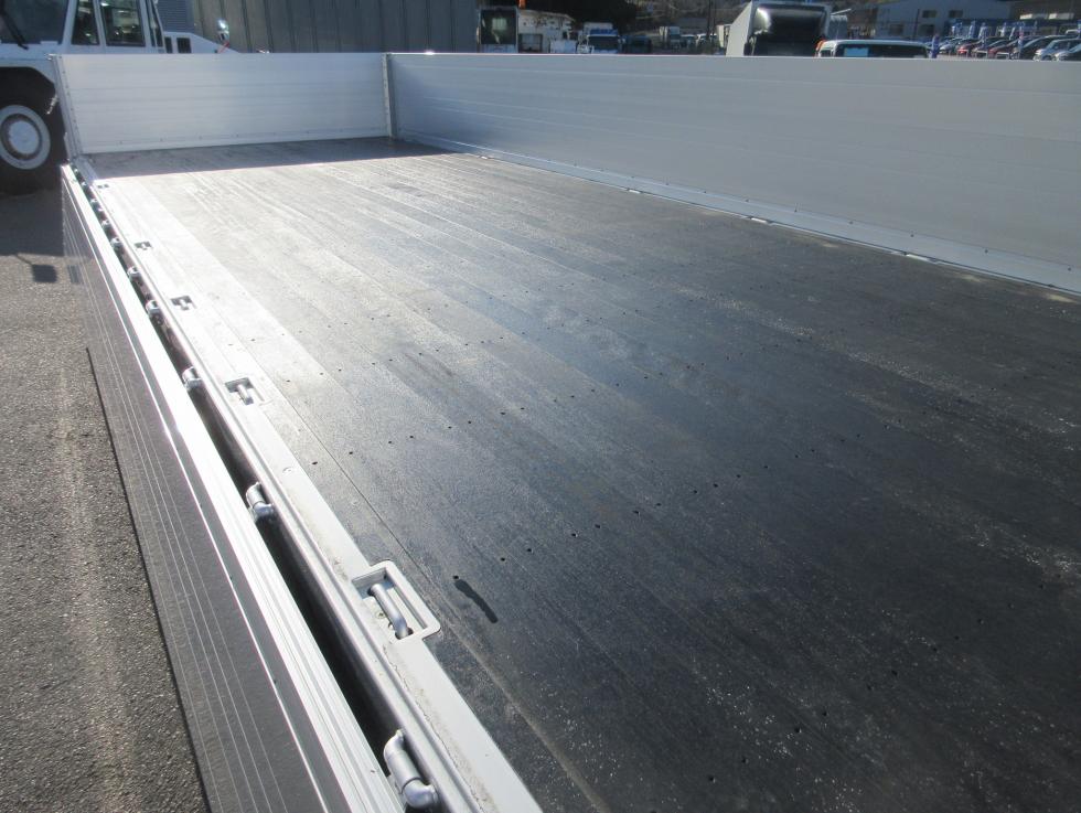 三菱 平ボデー・Wキャブ・シャーシ 中型  2KGーFK65F 22枚目