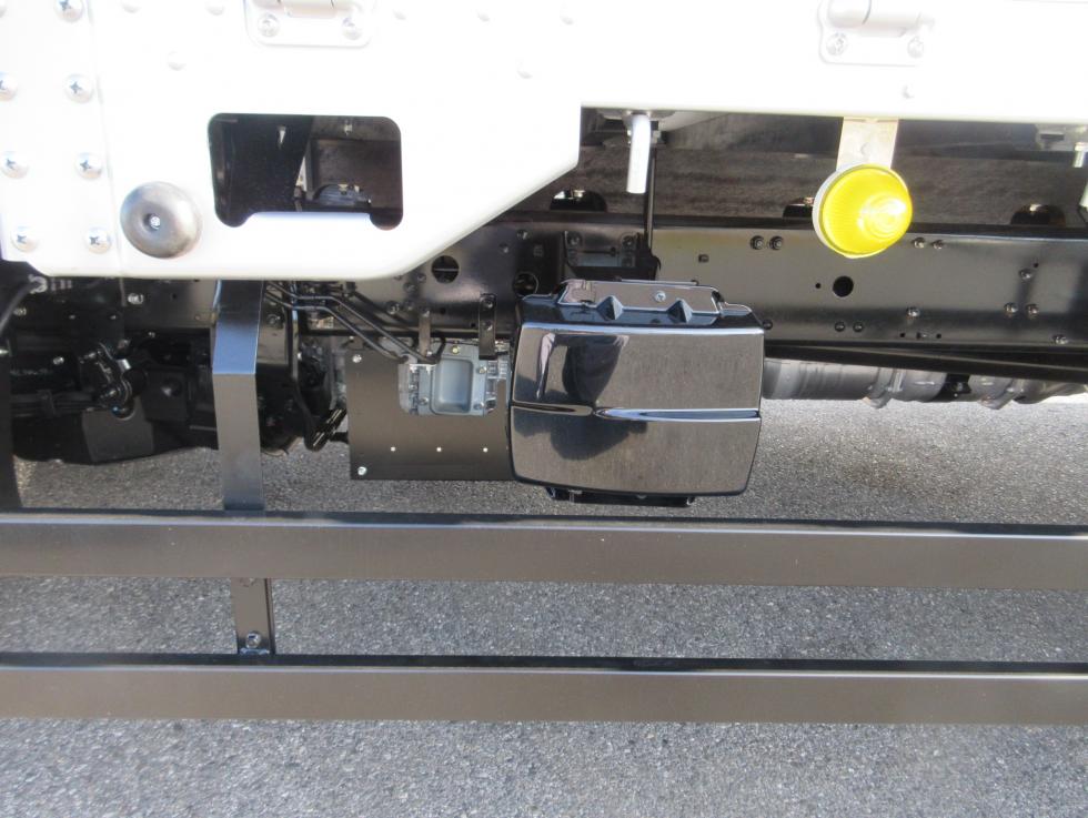 三菱 平ボデー・Wキャブ・シャーシ 中型  2KGーFK65F 38枚目