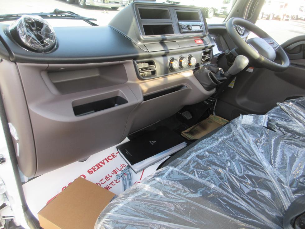 三菱 平ボデー・Wキャブ・シャーシ 小型 令和7年11月 2RGーFBAV0 21枚目