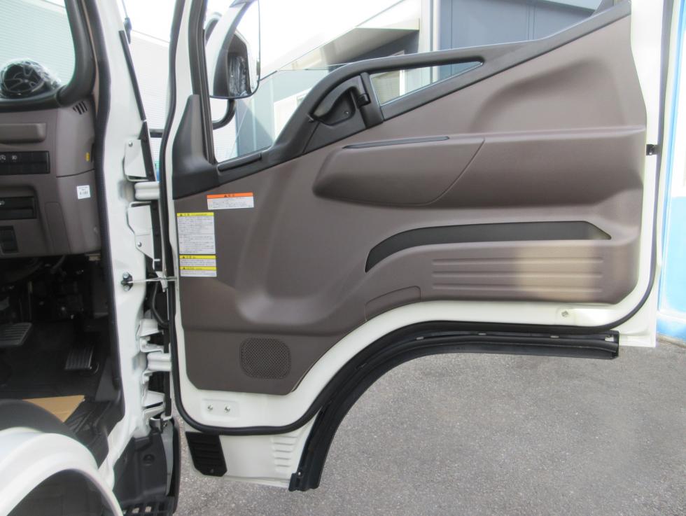 三菱 平ボデー・Wキャブ・シャーシ 小型 令和7年11月 2RGーFBAV0 8枚目