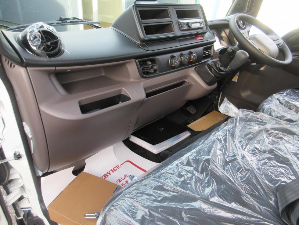 三菱 平ボデー・Wキャブ・シャーシ 小型 令和7年11月 2RGーFBAV0 21枚目