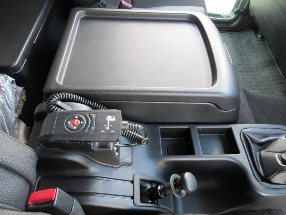 三菱 バン 中型 令和2年9月 2KGーFK65F 13枚目