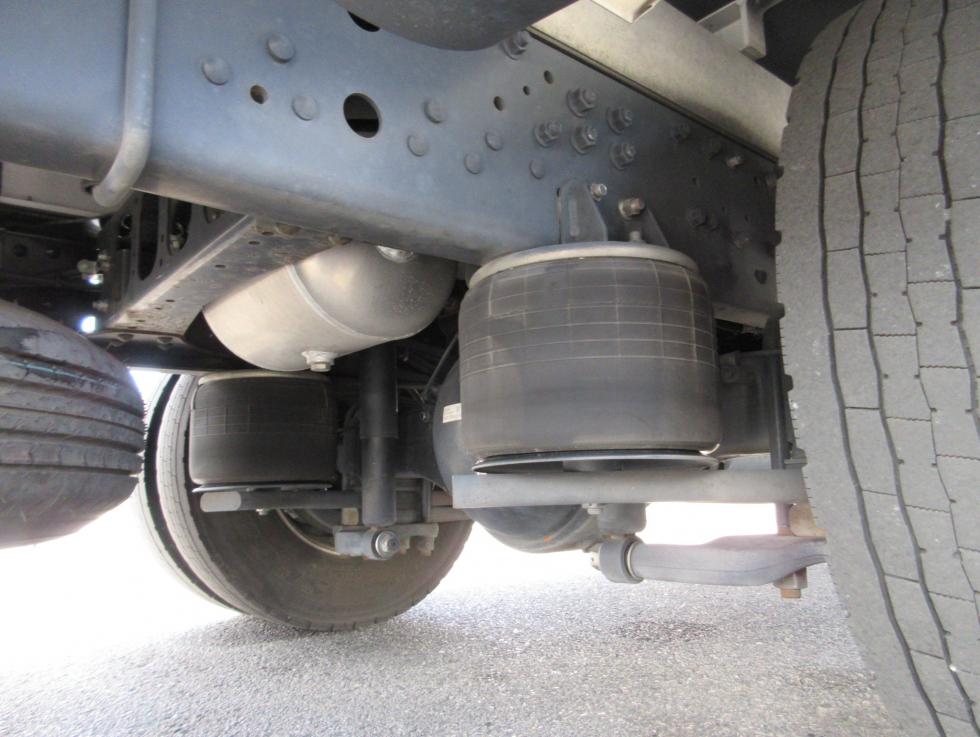 三菱 バン 中型 令和2年9月 2KGーFK65F 32枚目