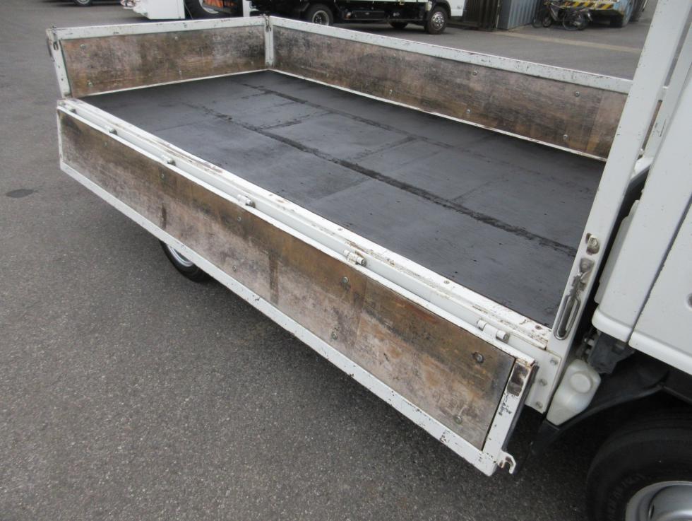 いすゞ 平ボデー・Wキャブ・シャーシ 小型 平成29年6月 TPGーNHR85A 25枚目