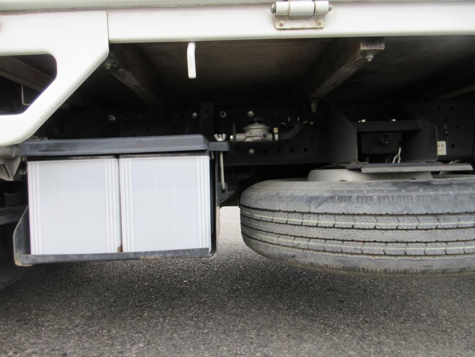 いすゞ 平ボデー・Wキャブ・シャーシ 小型 平成29年6月 TPGーNHR85A 32枚目