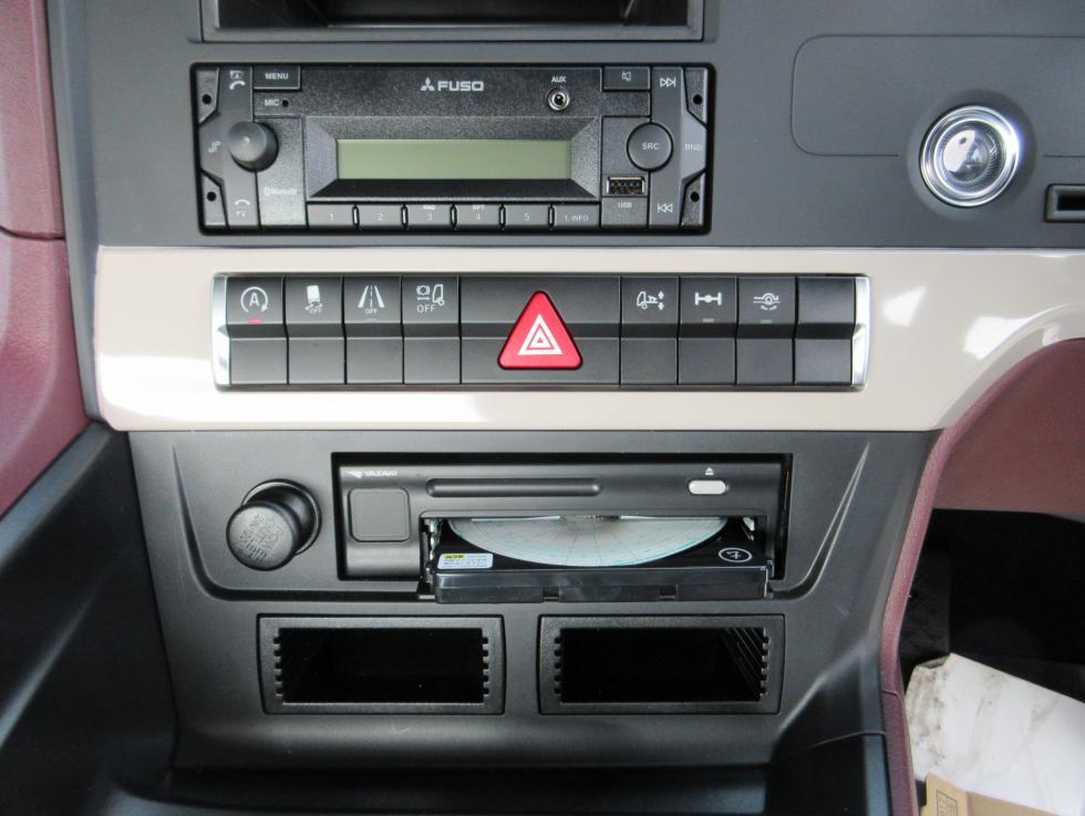 三菱 トラクター 大型  2RGーFP84VDR 15枚目