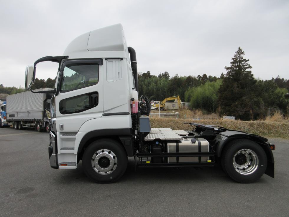 三菱 トラクター 大型  2RGーFP84VDR 4枚目