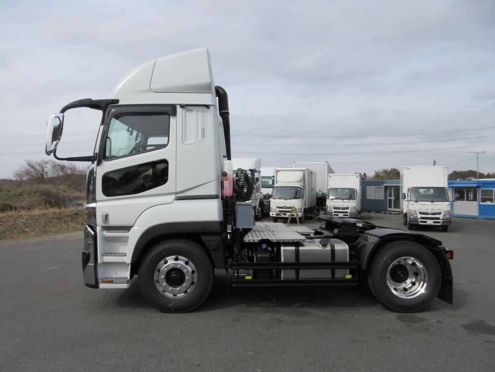 三菱 トラクター 大型  2RGーFP84VDR 4枚目