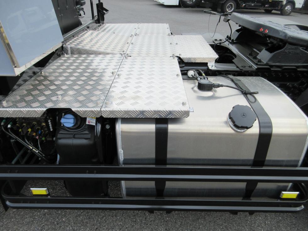 三菱 トラクター 大型  2RGーFP84VDR 27枚目