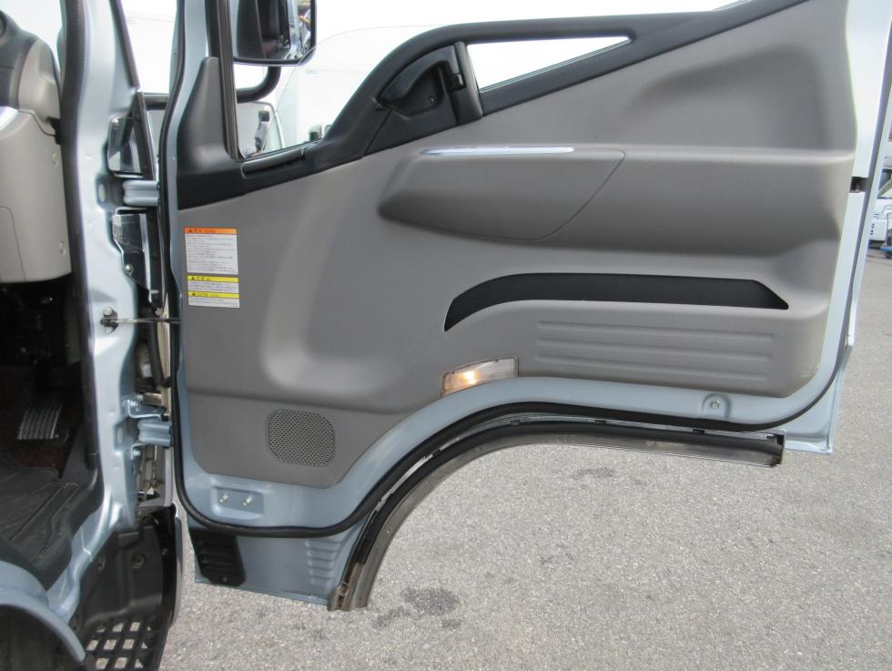 その他 平ボデー・Wキャブ・シャーシ 小型 平成29年8月 TRGーFBA5W 10枚目