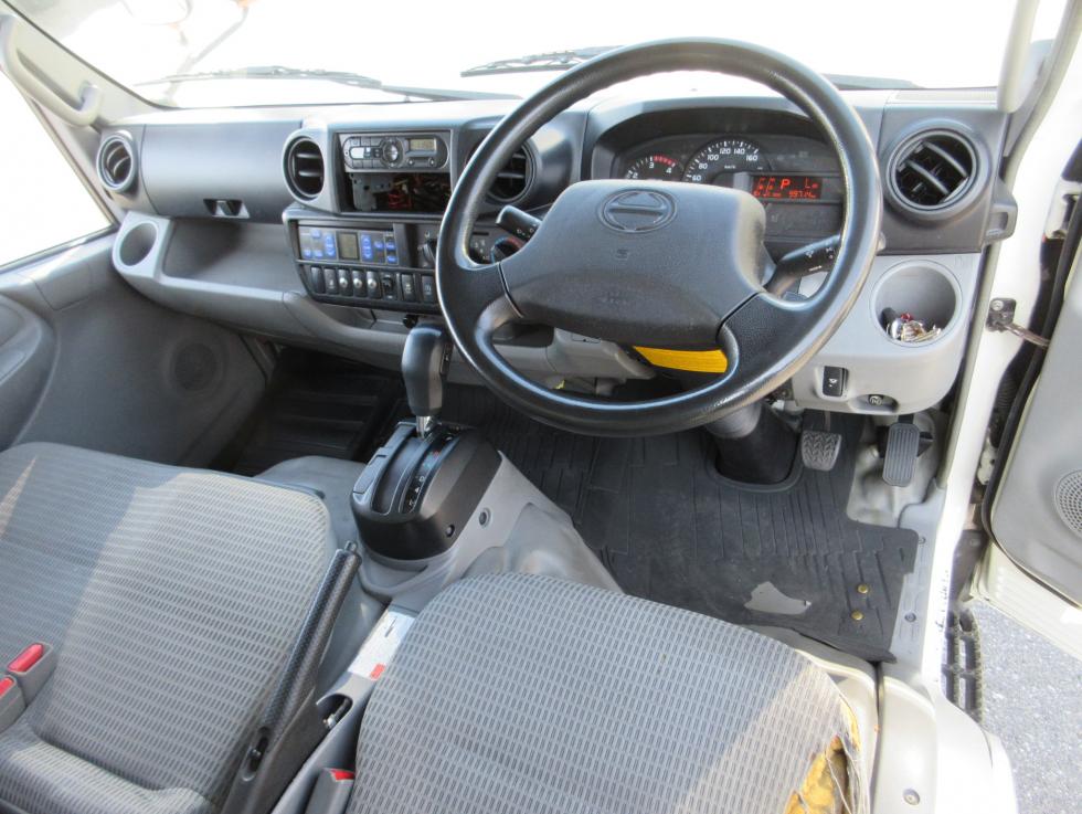 日野 冷凍・保冷 小型 平成30年7月 TPGーXZU605M 9枚目